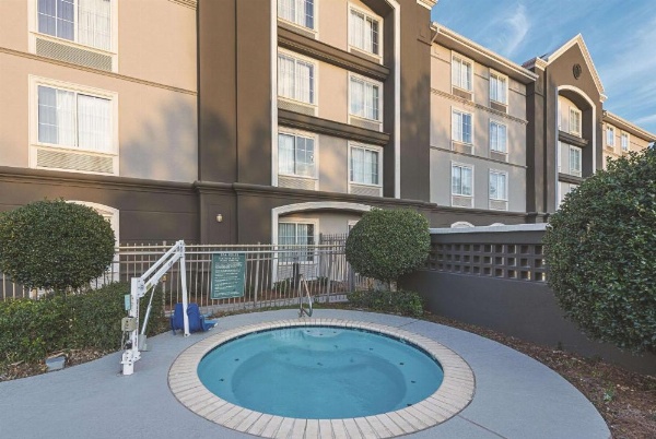 La Quinta Inn & Suites by Wyndham Shreveport Airport image 15