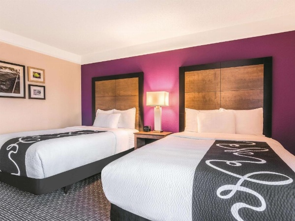 La Quinta Inn & Suites by Wyndham Shreveport Airport image 18