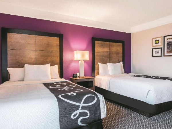 La Quinta Inn & Suites by Wyndham Shreveport Airport image 23